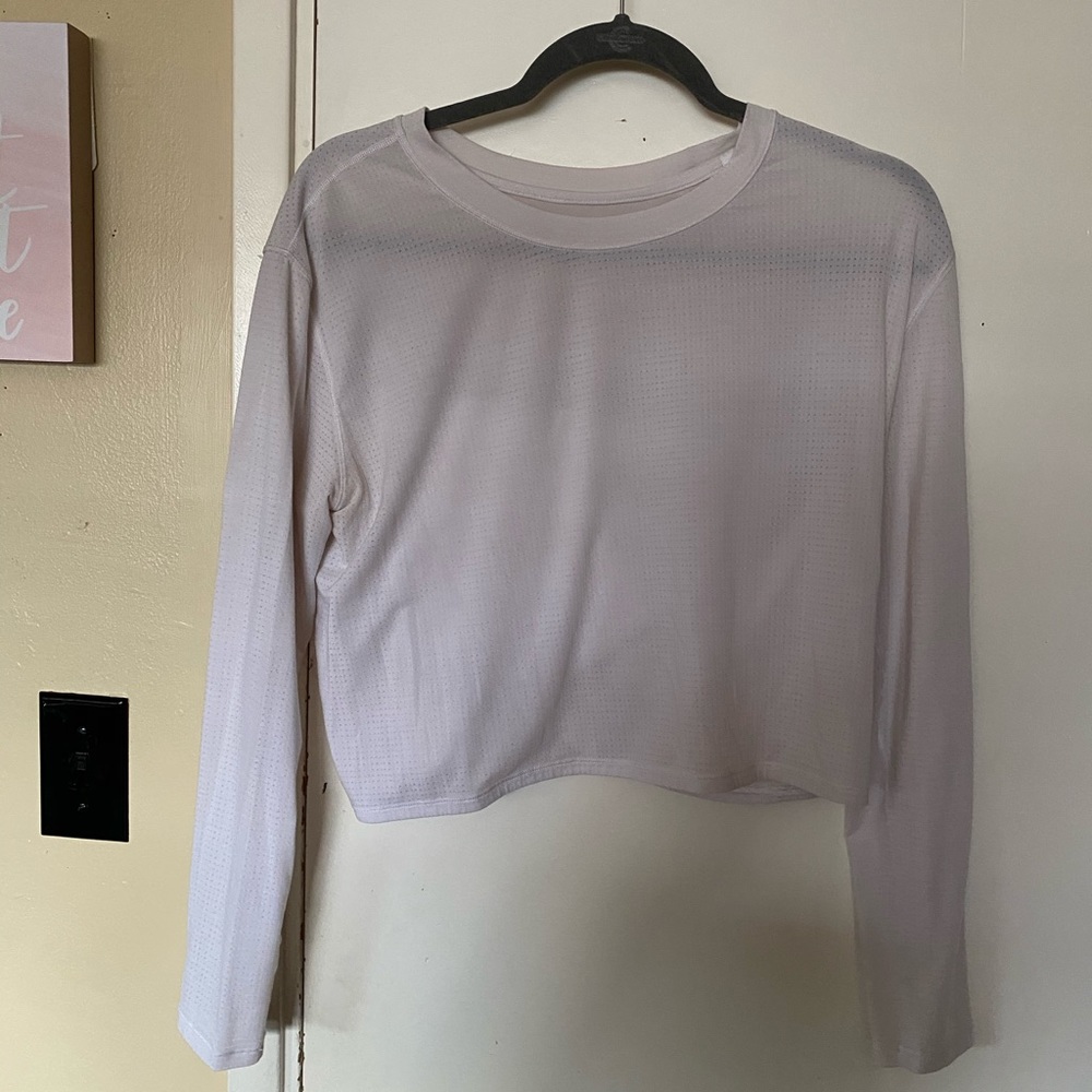 Cropped White workout shirt
